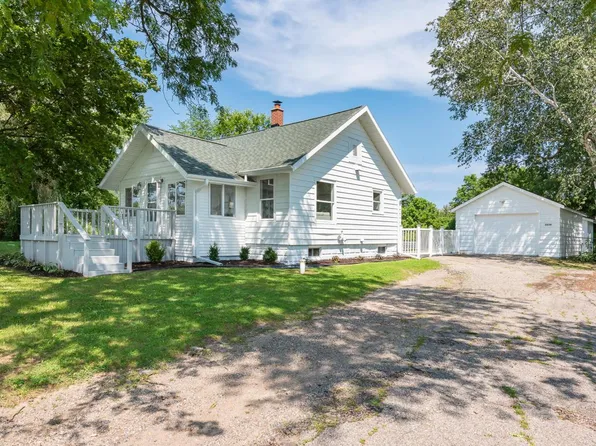 35019 County Rd, Paw Paw, MI 49079