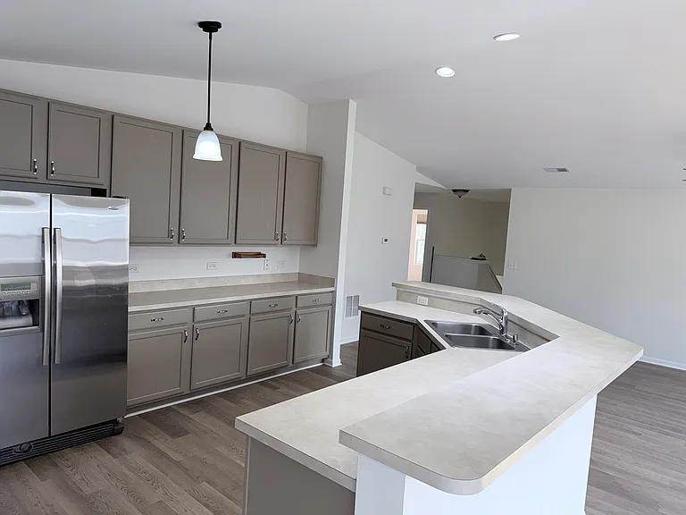 1424 Westhampton Dr — Photo 4