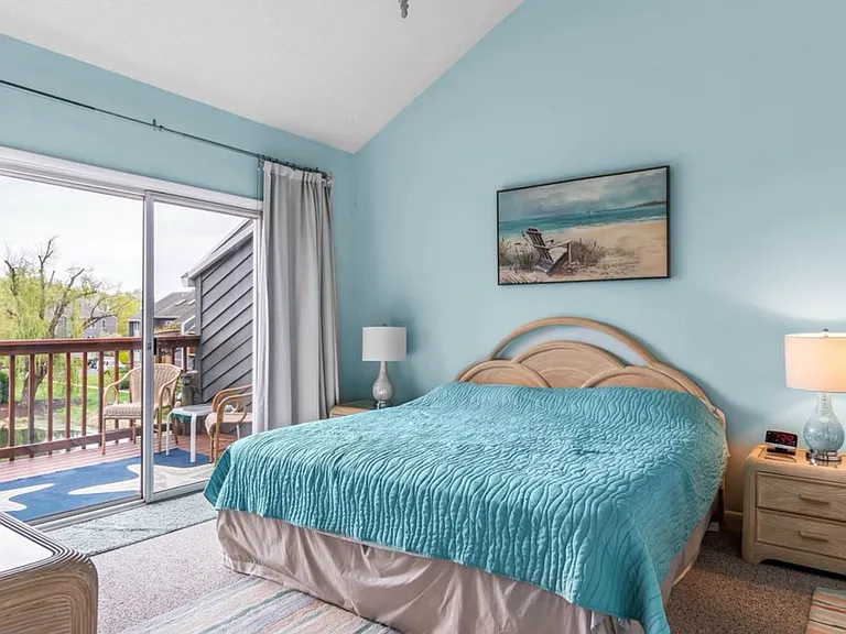 241 American Eagle Way #10 — Photo 4