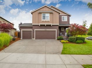 15915 SE Obsidian St, Damascus, OR 97089