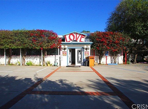 2nd image of 7412 Balboa Blvd
