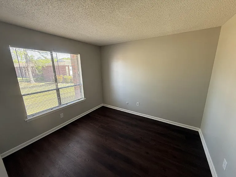 251 Rast St #H-4 — Photo 9