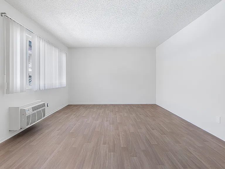 Osage Apartments — Photo 10