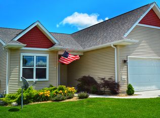 4131 Mockingbird Ln, Waterloo, IA 50702