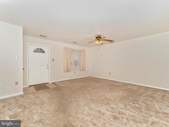 3rd image of 108 Sunflower Dr