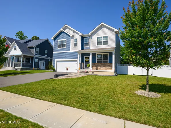 25 Tradewinds Avenue, Barnegat, NJ 08005