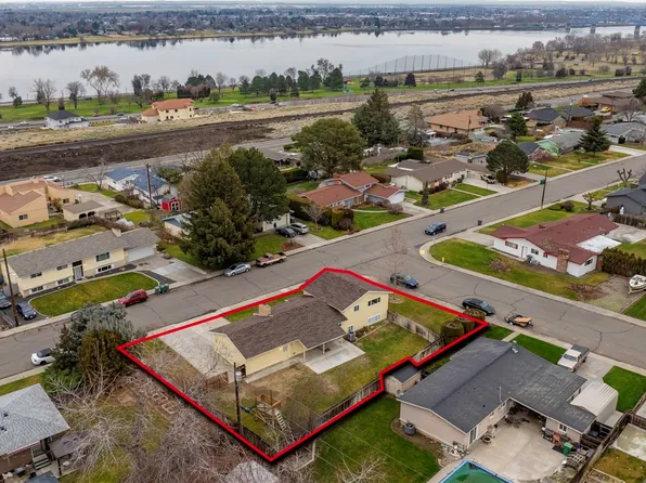3107 W Metaline Place, Kennewick, WA 99336