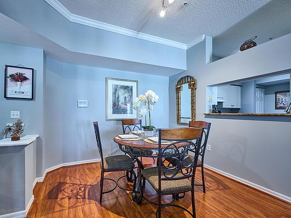 4th image of 4414 Tuscany Way #414