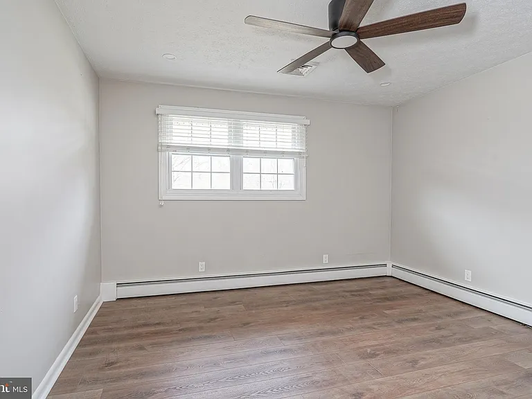 611 Fries Mill Rd #A — Photo 21