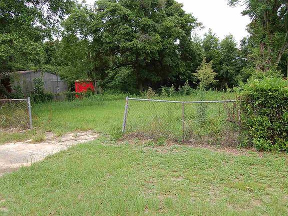 2nd image of 7104 Calumet Ct