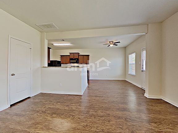 5th image of 1326 Corkwood Dr