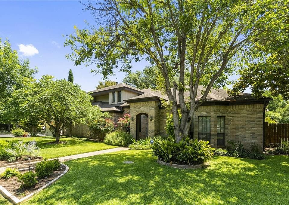 1st image of 10203 River Plantation Dr