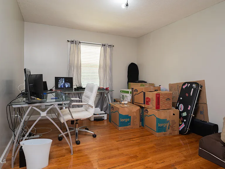 135 Riders Dr — Photo 30