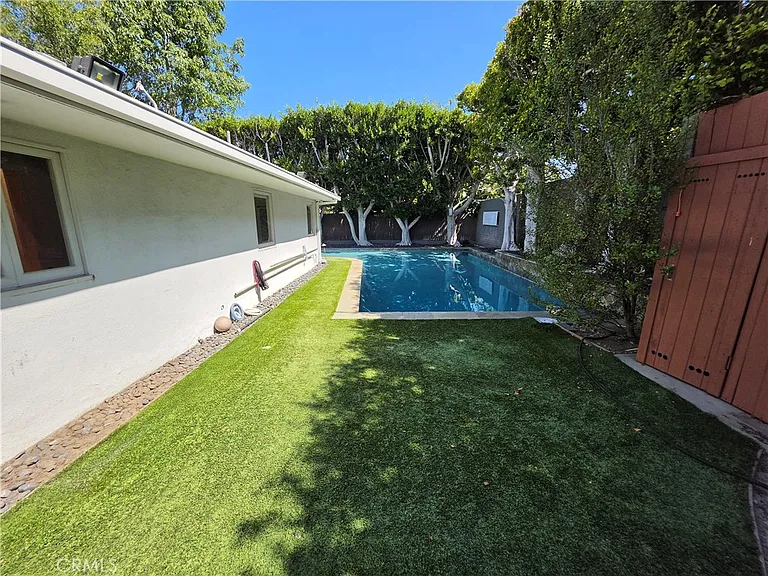 310 S Thurston Ave — Photo 62