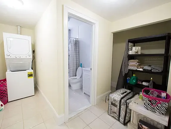 33 Beaconsfield Rd #1 — Photo 6