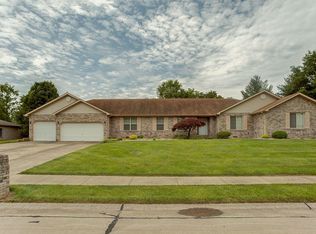 557 Pebble Brook Ln, Shiloh, IL 62221