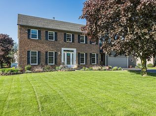 49 Scotch Pine Dr, Rochester, NY 14616