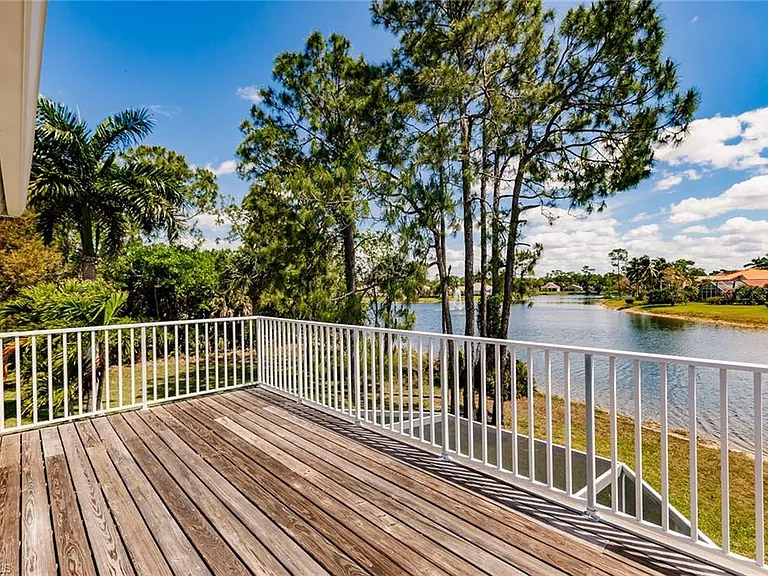 7859 Berkshire Pines Dr — Photo 27