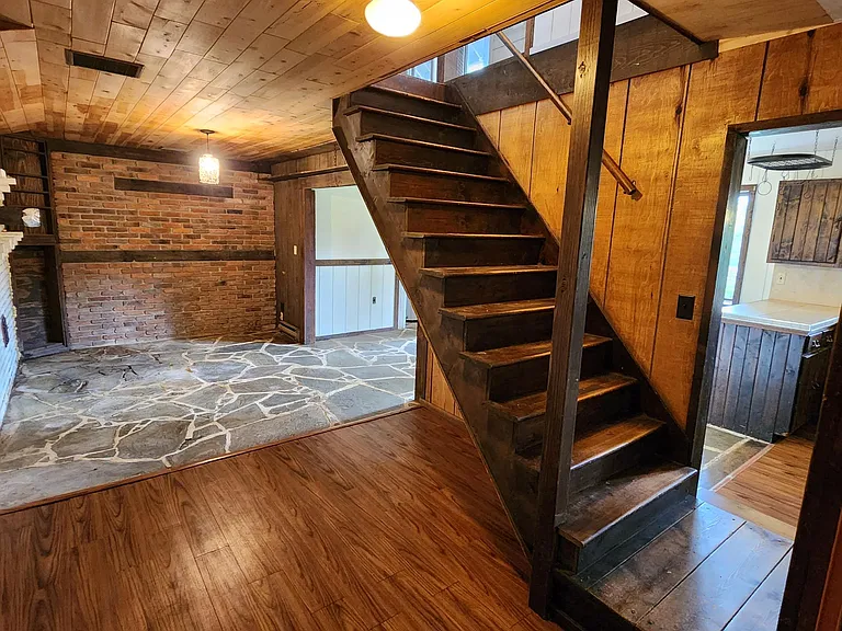780 Company Farm Rd — Photo 9