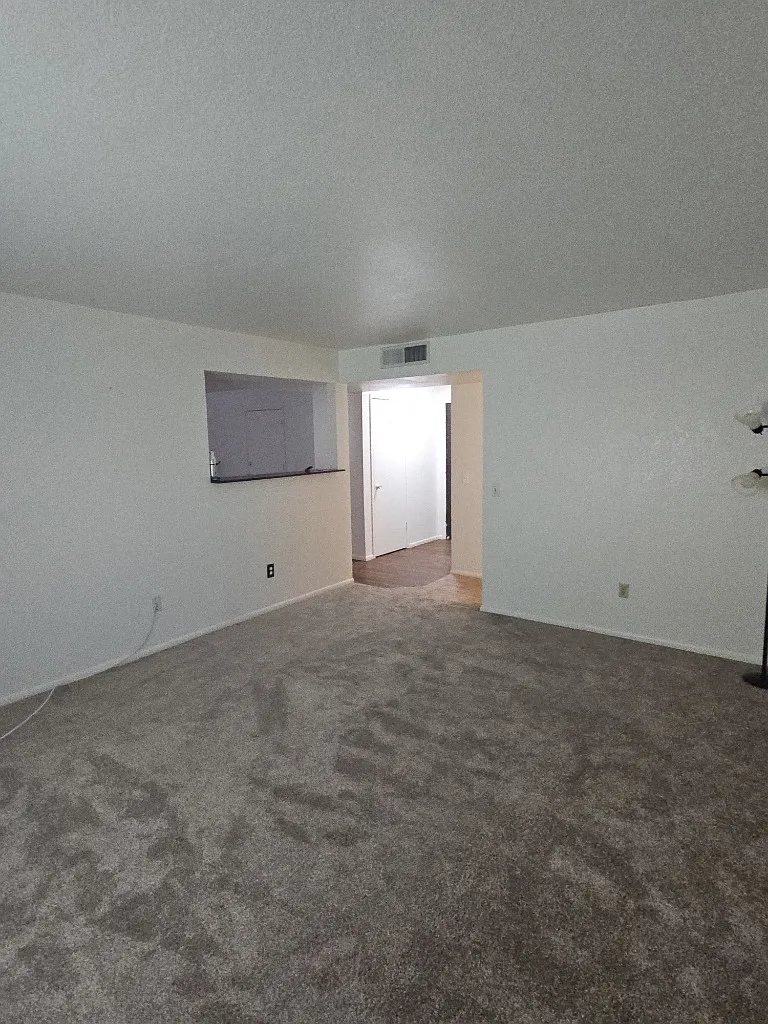3 bed, 1.5 bath, 1232 sqft, $1,650 — Photo 4