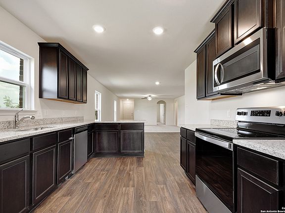 4th image of 3914 Belby Fields