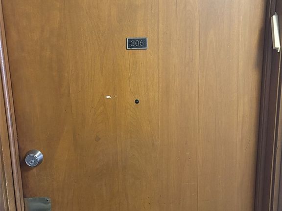 4th image of 13825 Cedar Rd APT 306A