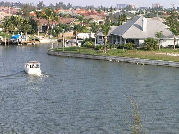 2nd image of 4101 SW 28th Ave