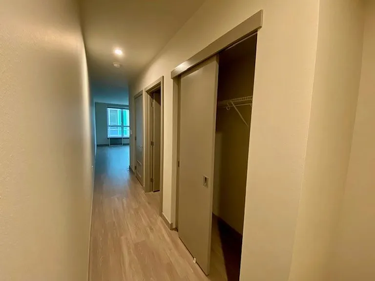 Lexington Apartments — Photo 43