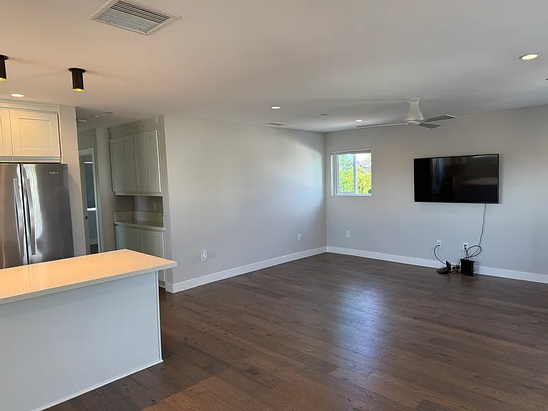 328 Cabrillo St #B — Photo 2