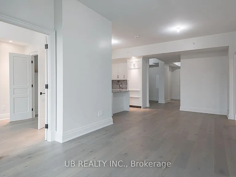 1451 Wellington St W #405 — Photo 9