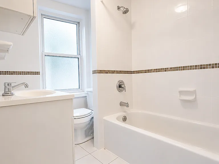 886 Fulton St #2 — Photo 5