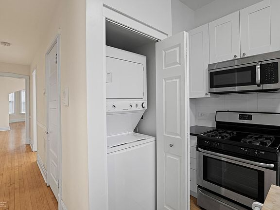3rd image of 2524 N Campbell Ave