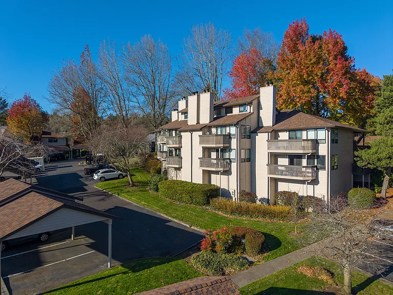 Parkridge Apartments — Photo 27