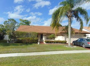 9671 Sun Pointe Dr, Boynton Beach, FL 33437