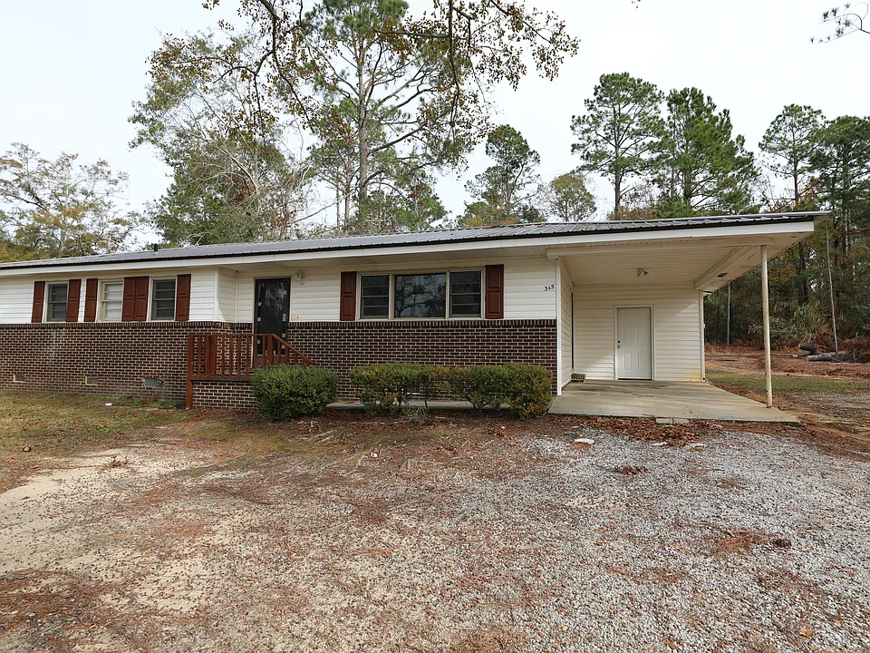 345 Mary Ann St