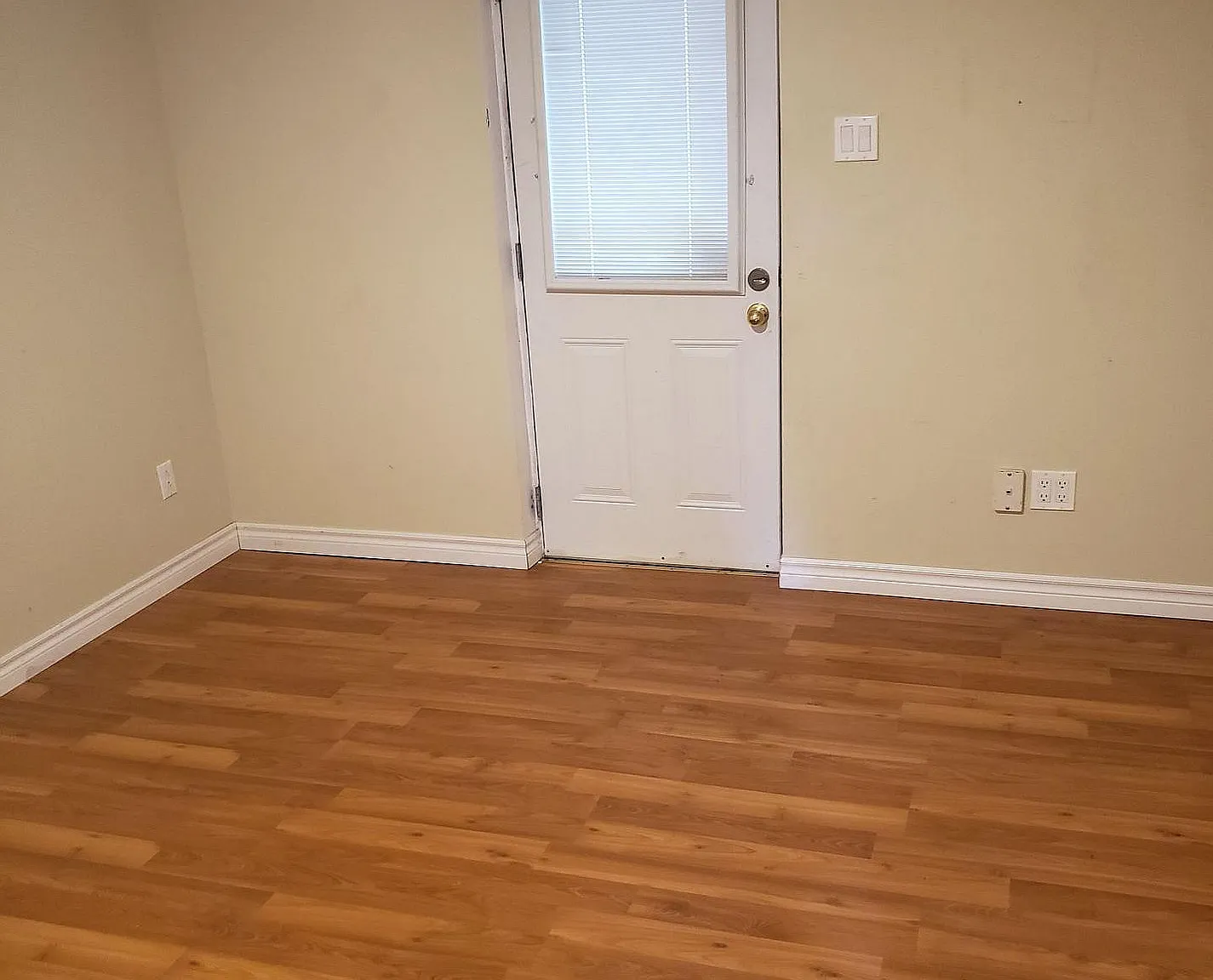 3 bed, $1,800 — Photo 4