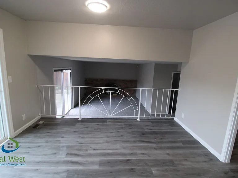 816 Glenside Dr — Photo 14