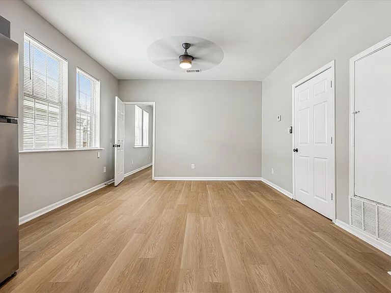 2395 Forrest Ave #3 — Photo 5