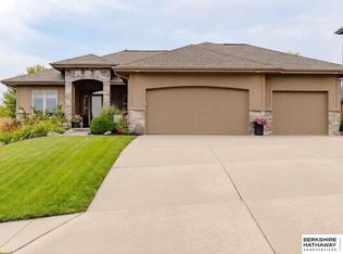4209 N 208th St, Elkhorn, NE 68022