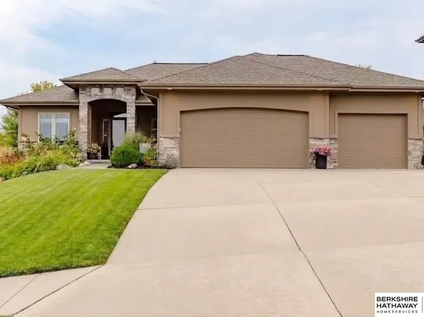 4209 N 208th St, Elkhorn, NE 68022