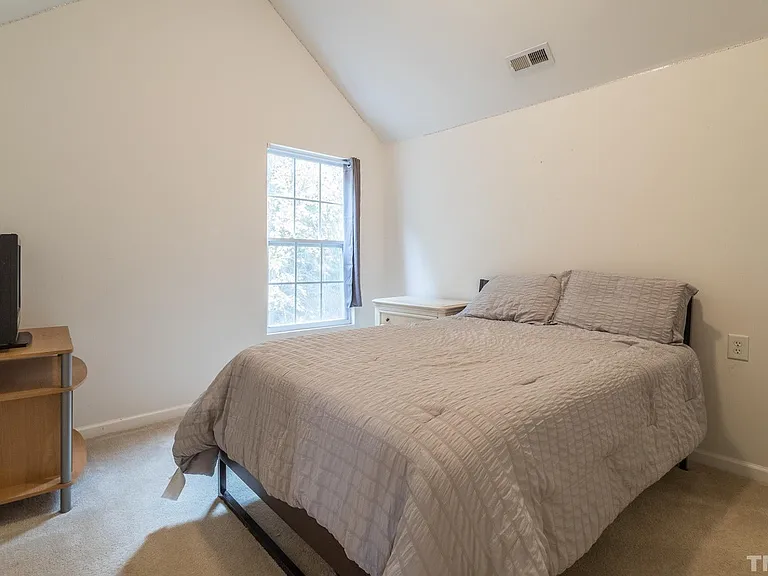 Secondary Bedroom (Forest)