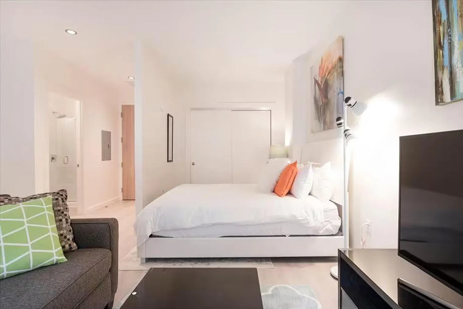 Studio, 1.0 bath, 484 sqft, $3,521 — Photo 2