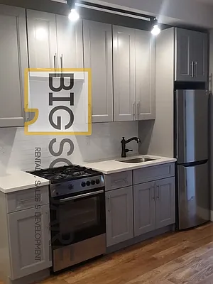 Rented by Big Square Realty LLC | media 3