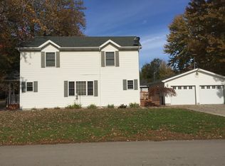 339 1st St, Breckenridge, MI 48615