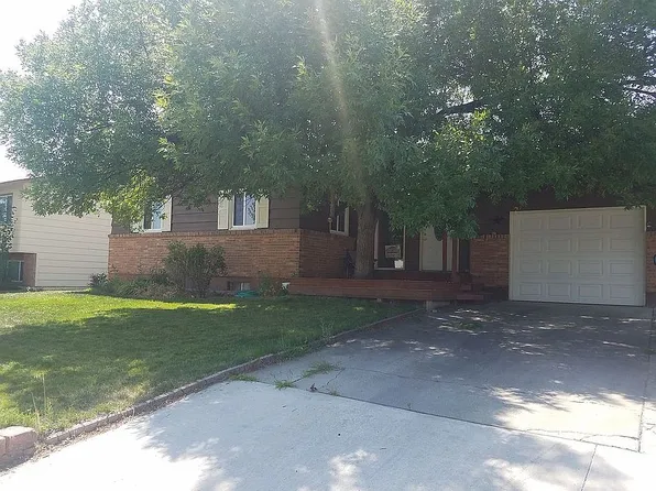830 N 12th St E, Riverton, WY 82501