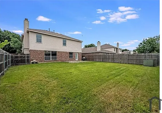 5 bed, 2114 sqft, $3,850 — Photo 3
