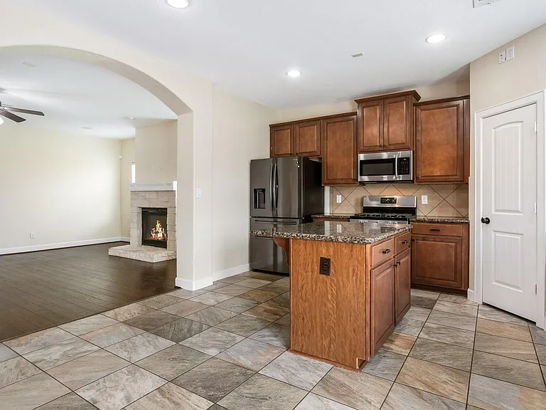 328 Country Crossing Cir — Photo 6
