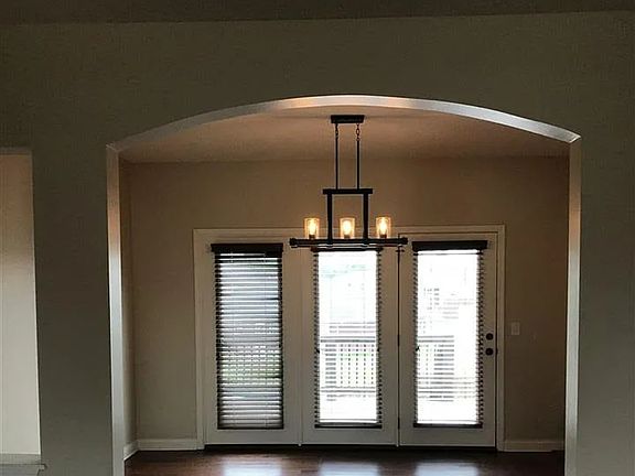 5th image of 211 Sangria Dr