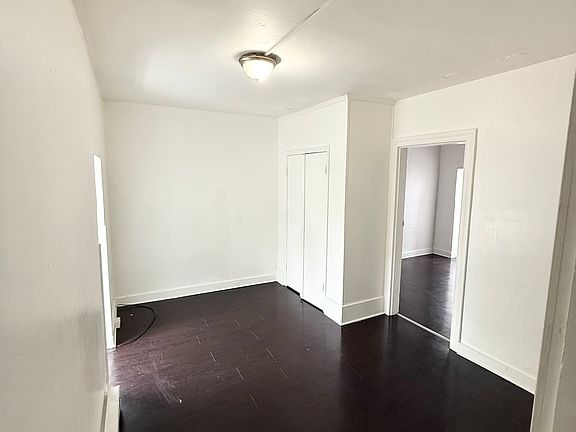 3rd image of 665 E Philadelphia St #3