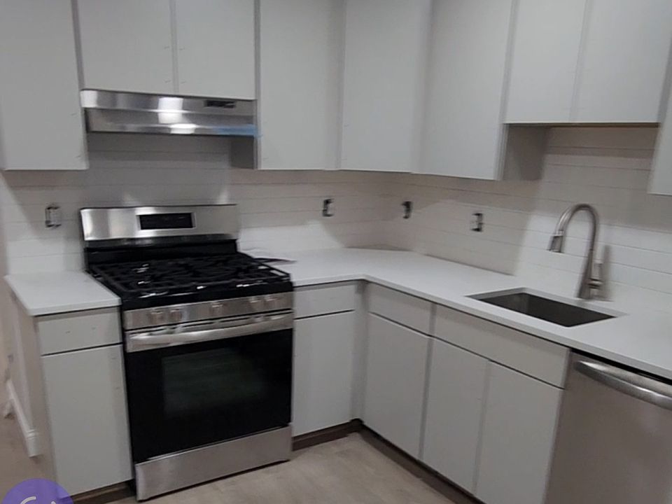 2nd image of 322 Brownell St #1